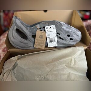 Yeezy Granite Foam Runner